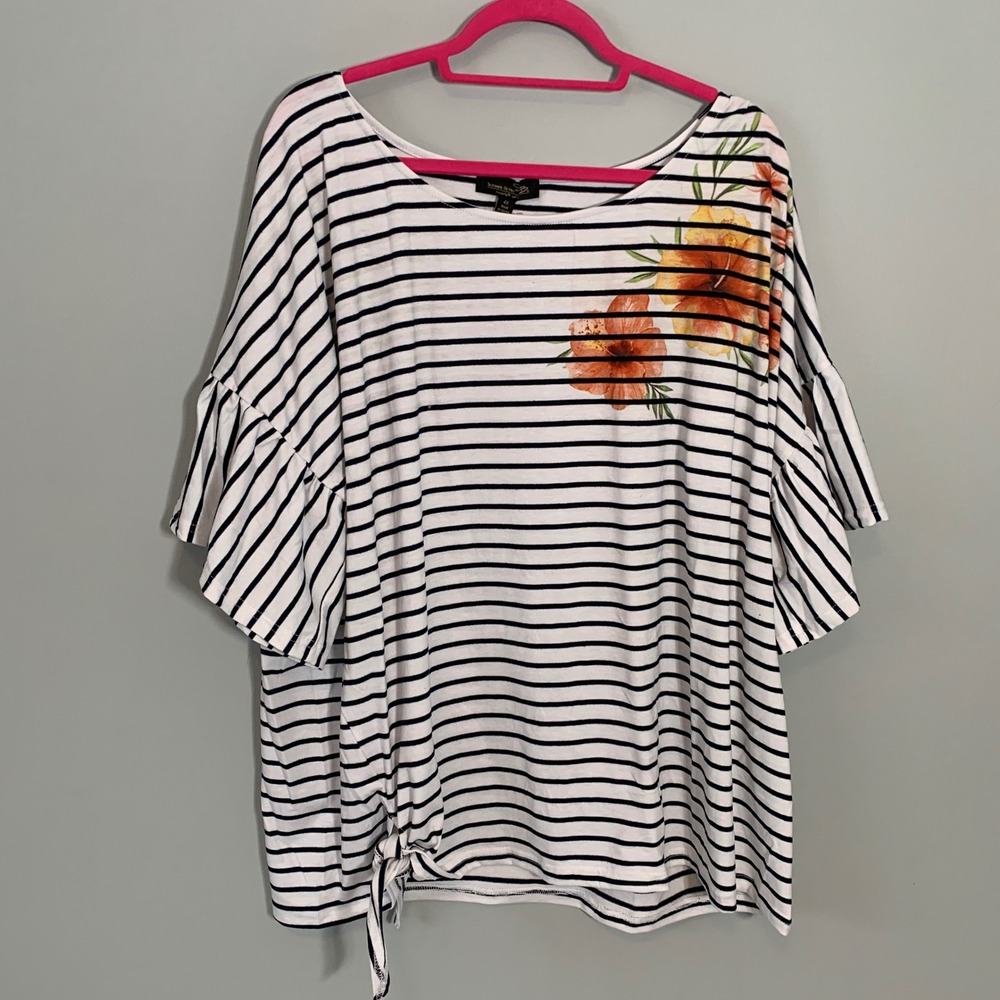 NEW Suzanne Betro 4X Black and White‎ Striped Ruffle Sleeve Floral Blouse Top